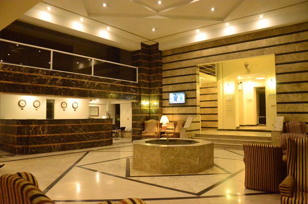 Carlton Tower Hotel Lahore Exterior foto