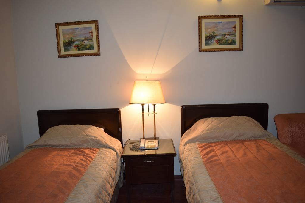 Carlton Tower Hotel Lahore Zimmer foto