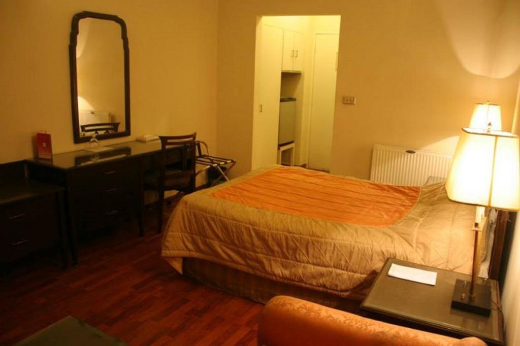 Carlton Tower Hotel Lahore Zimmer foto